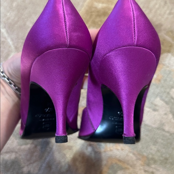 Fabulous vintage Ann Taylor pumps size 8.5 leather Magenta satin upper - Picture 2 of 5